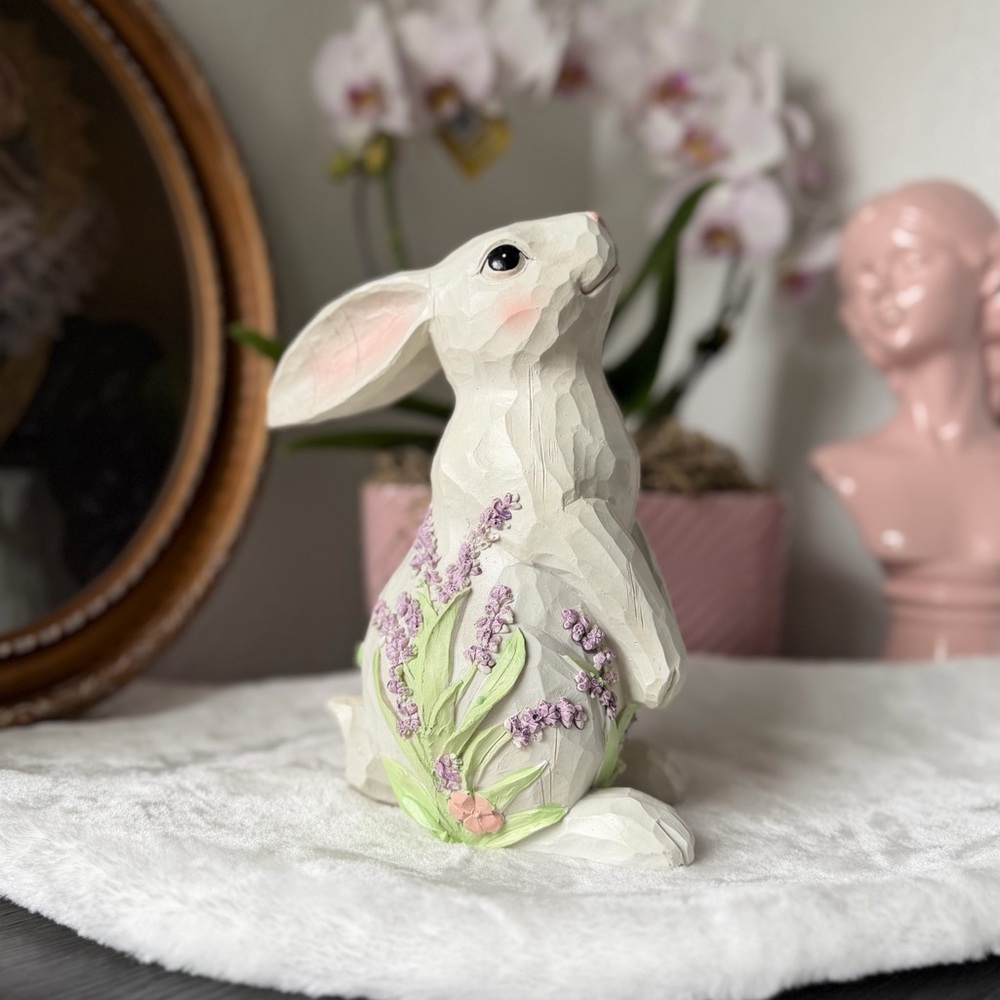 WHIMSICAL EASTER BUNNY GIRL RABBIT LAVENDER PURPLE FLOWER SEASONAL FIGURINE NEW - Picture 6 of 6